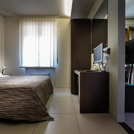 Hotel Pasta Italia Malpensa 2*